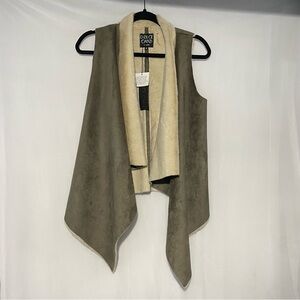 NWT Dolce Cabo Open Front Brown Cream Faux Fur Vest Womens Size Medium